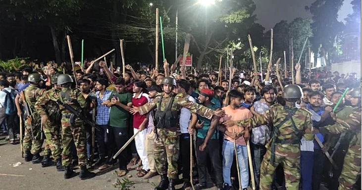 সচিবালয়ে আনসার-শিক্ষার্থী-জনতার সংঘর্ষের ঘটনায় অন্তত ৪০ জন আহত